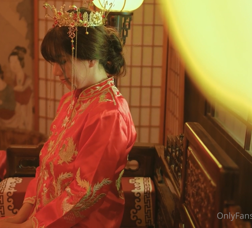 吴梦梦-6.14最新 淫荡新娘的新婚之夜(1V,1.02G)