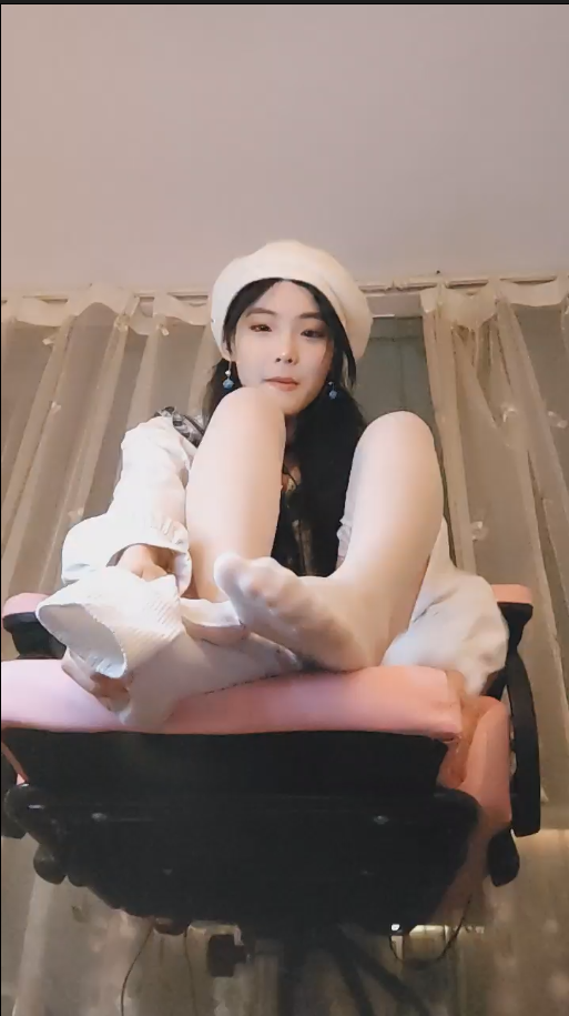 套路直播莫瑶-剧情偷妹妹丝袜的哥哥🚥【1V】【458MB百度云】