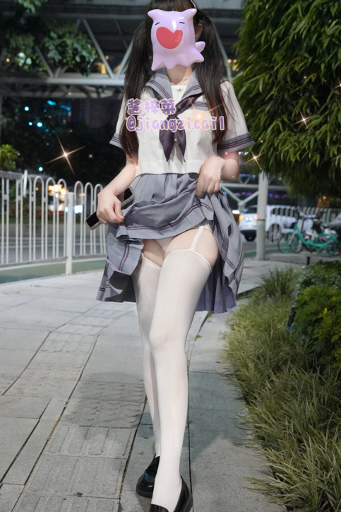 =露脸清纯美少女『酱梓菜』 福利私拍，清纯唯美小仙女超极品合法卡哇伊小萝莉，超极品身材 无线遐想