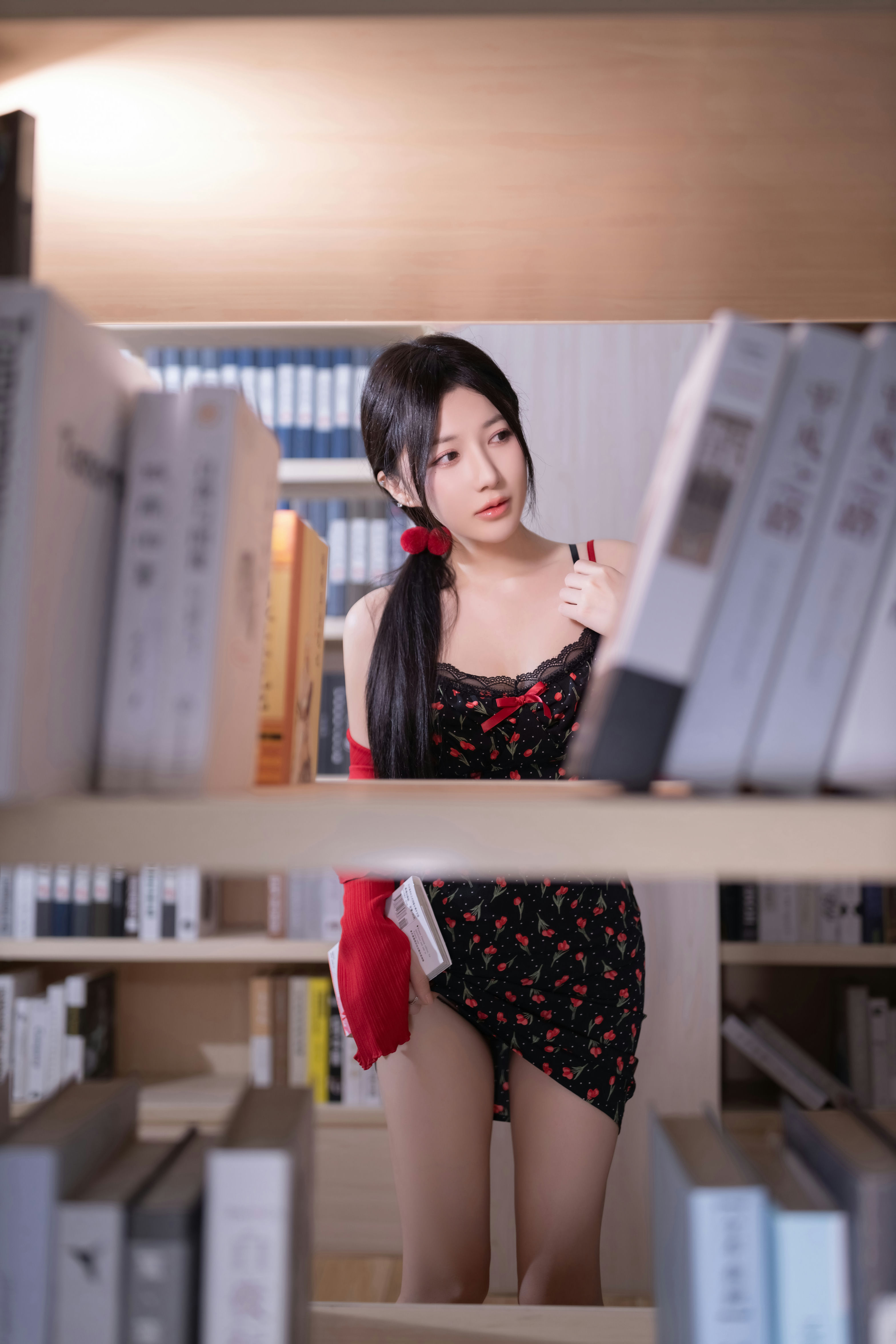 鱼子酱内部私购 NO.128《图书馆》写真[82P-900MB]