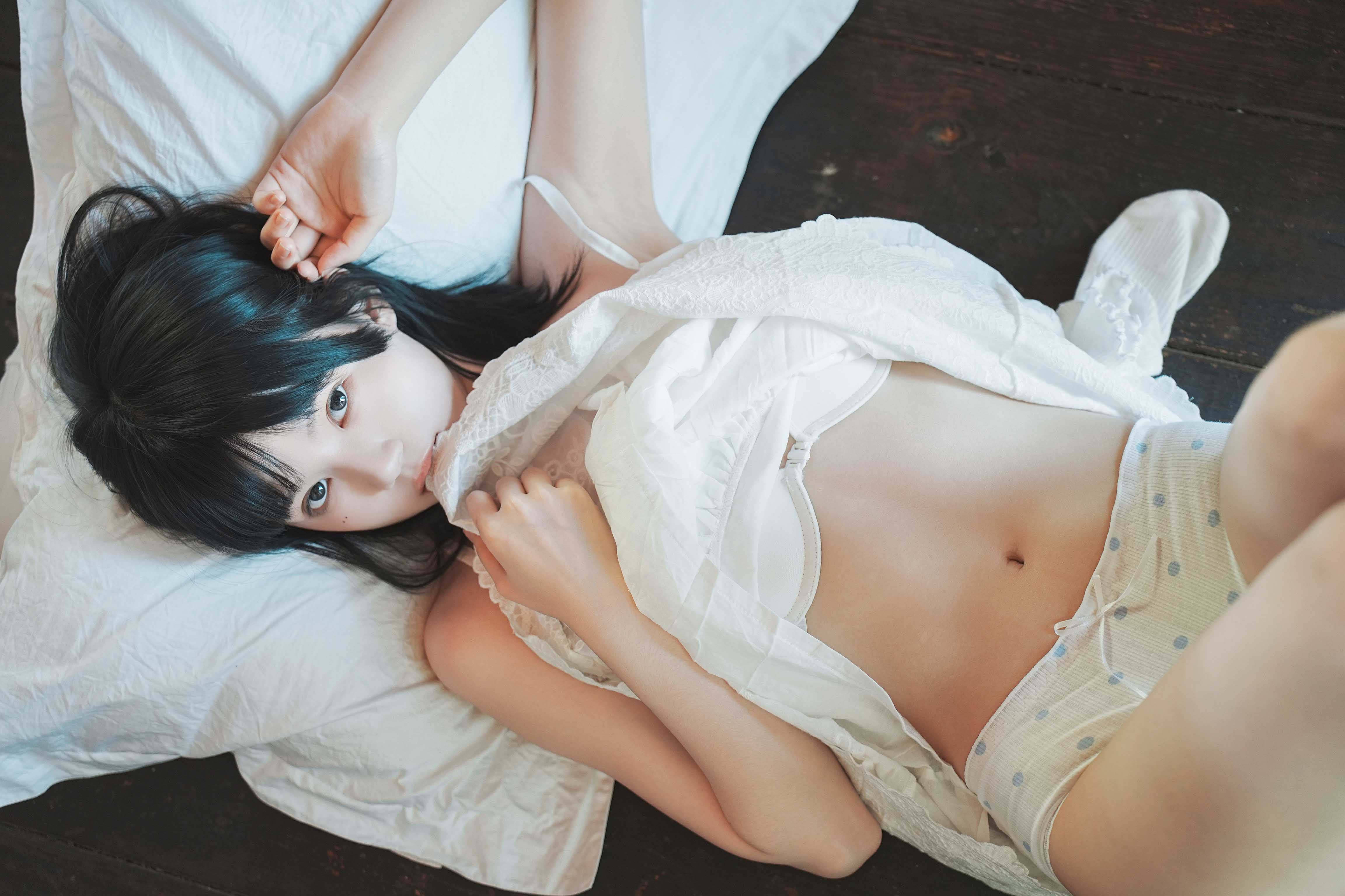 【新】桜桃喵-森【34P】【135MB百度云】