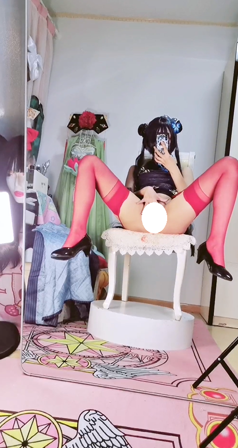 福利姬 沐沐酱  cosplay龙华妃咲 【2V112M】