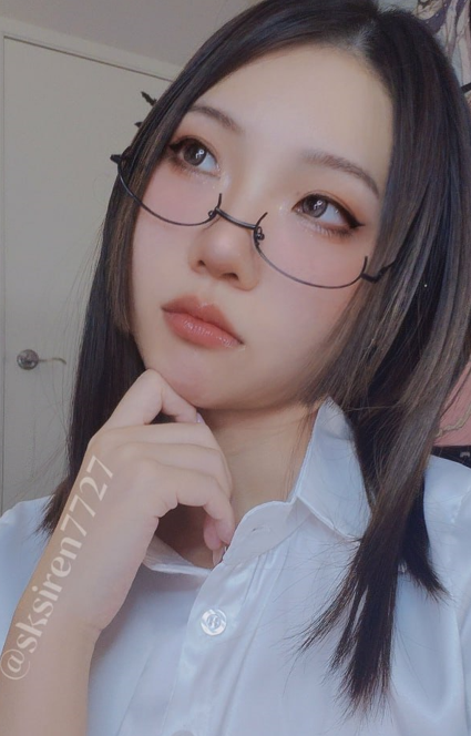 【极品美臀】国产反差留学生 [Siren] OF露脸私拍 性欲旺盛每次还没开始自慰展示骚逼水就巨多