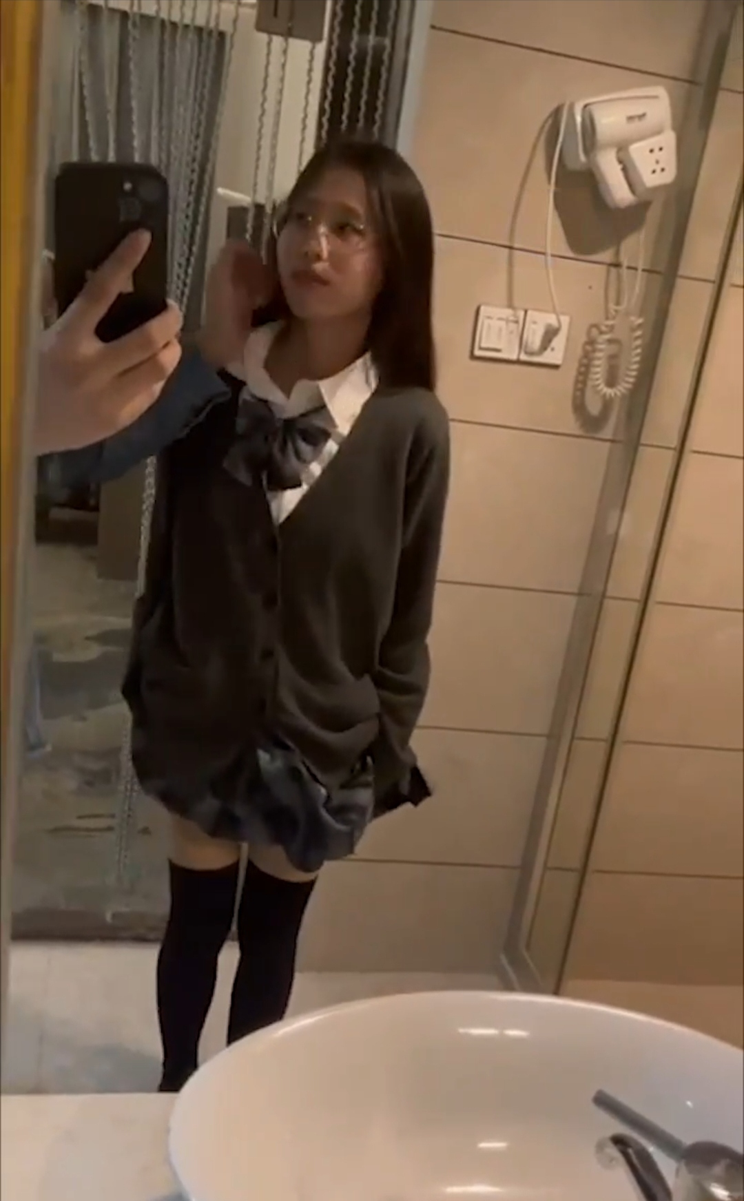 大佬们，求这个视频的出处和关键字