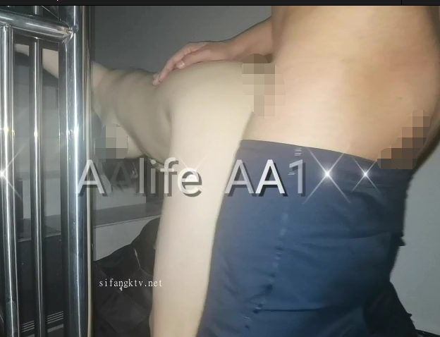推特无敌大奶骚妻-AAlife-各种自慰露出视图(435P,49V,4.13G)