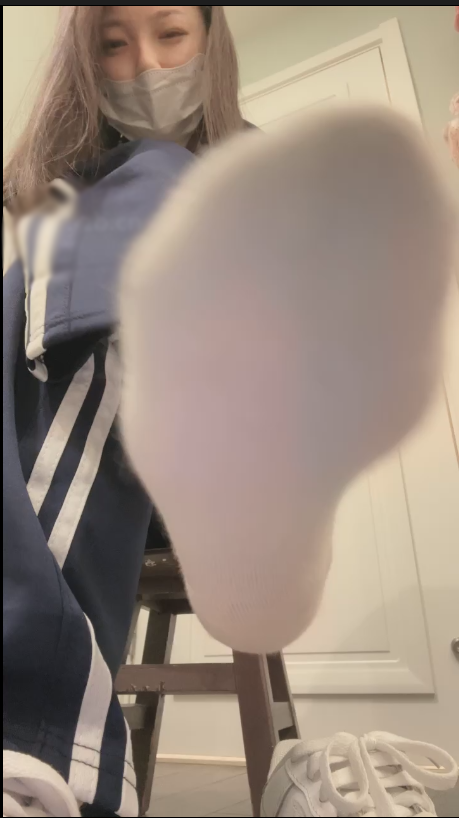套路直播对阿月心动吗 - 第一视角校服榨干同学【1V】【322MB百度云】