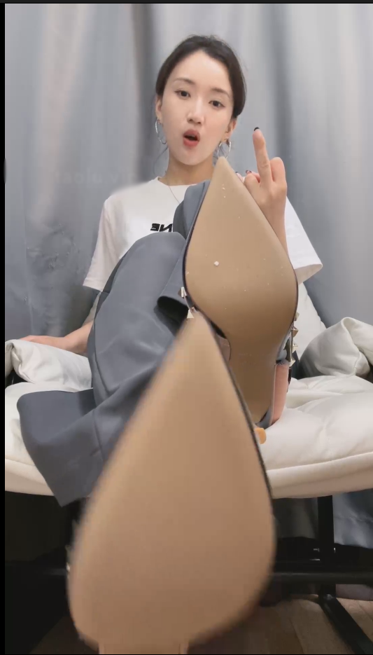 套路直播潘妮女王 - 控制无限榨【1V】【457MB百度云】