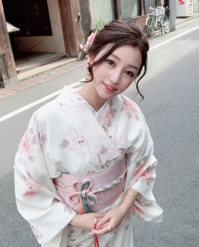 露脸才是王道！极度反差高颜清纯女神姐姐【晓雅】性爱私拍全集，白肤大波粉奶头可惜私处已被金主玩黑
