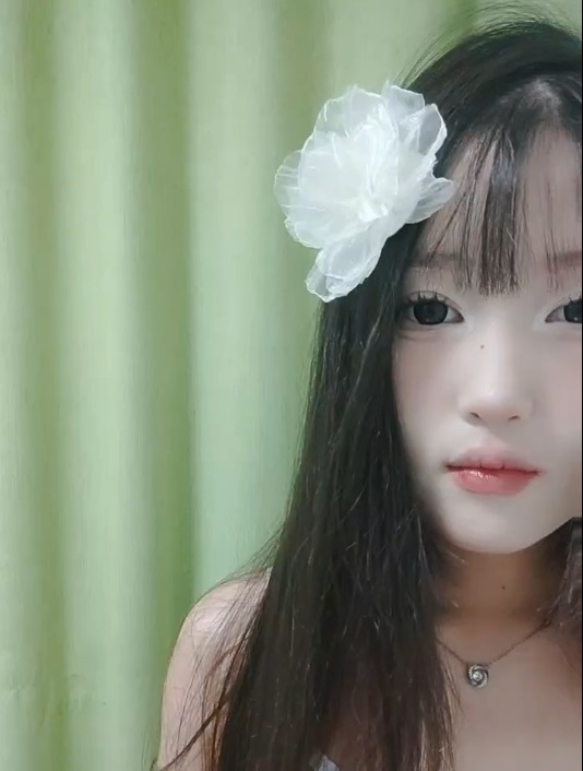 【泡果酱】心动女生~逆天颜值-1V2G