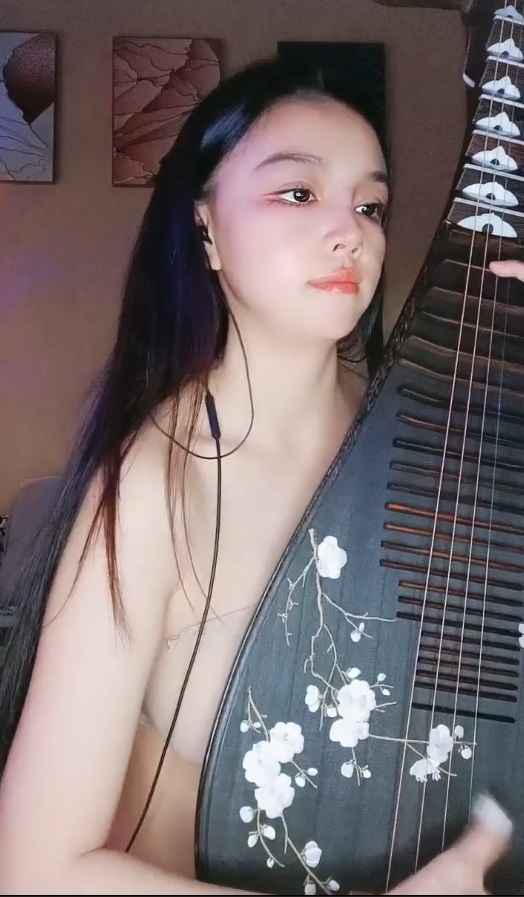 【姑奶奶】火爆G乳舞神琵琶演奏-1V2G