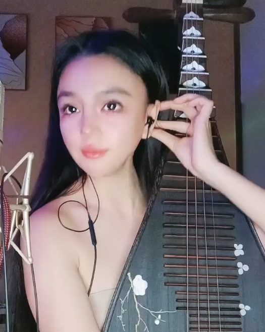 【姑奶奶】火爆G乳舞神琵琶演奏-1V2G