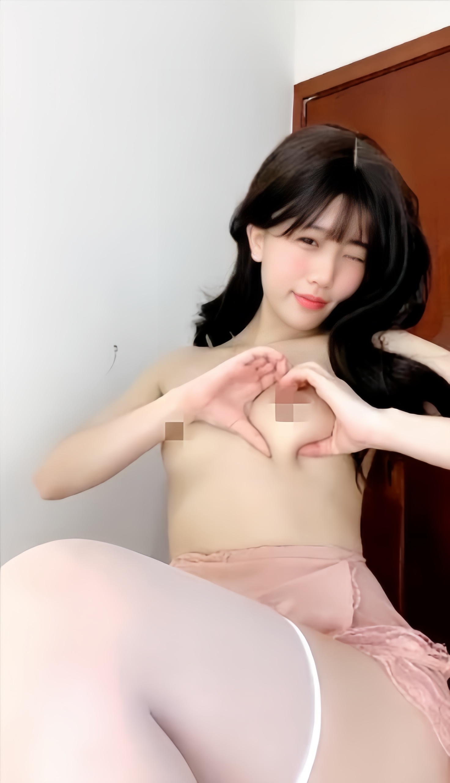 纯欲天花板，20岁高颜值嫩妹，【车厘子】，白丝黑丝棉袜裸足2V1.80GB