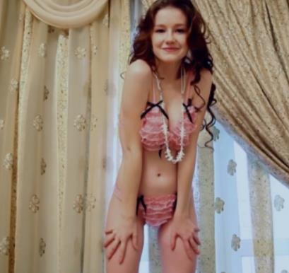 白虎【Emily Bloom】 视频 1个G