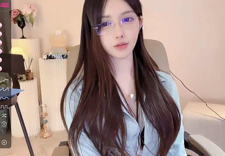 Stripchat主播DeepEggs夏柔萱Hahaha 8月12日直播录像