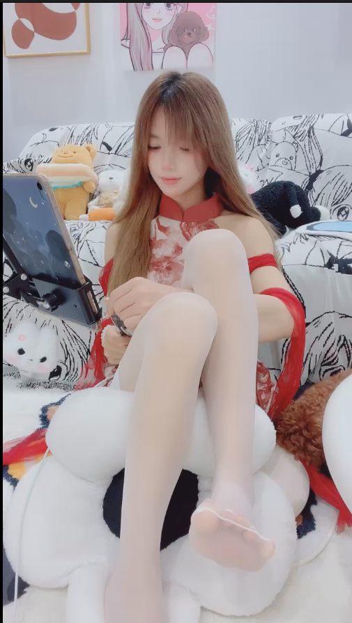 套路直播足迹幼幼-红旗袍【1V】【436MB百度云】