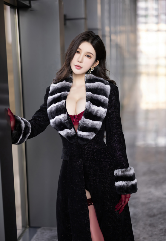 性感女神 李丽莎 性感红色情趣服饰 【82P123M】