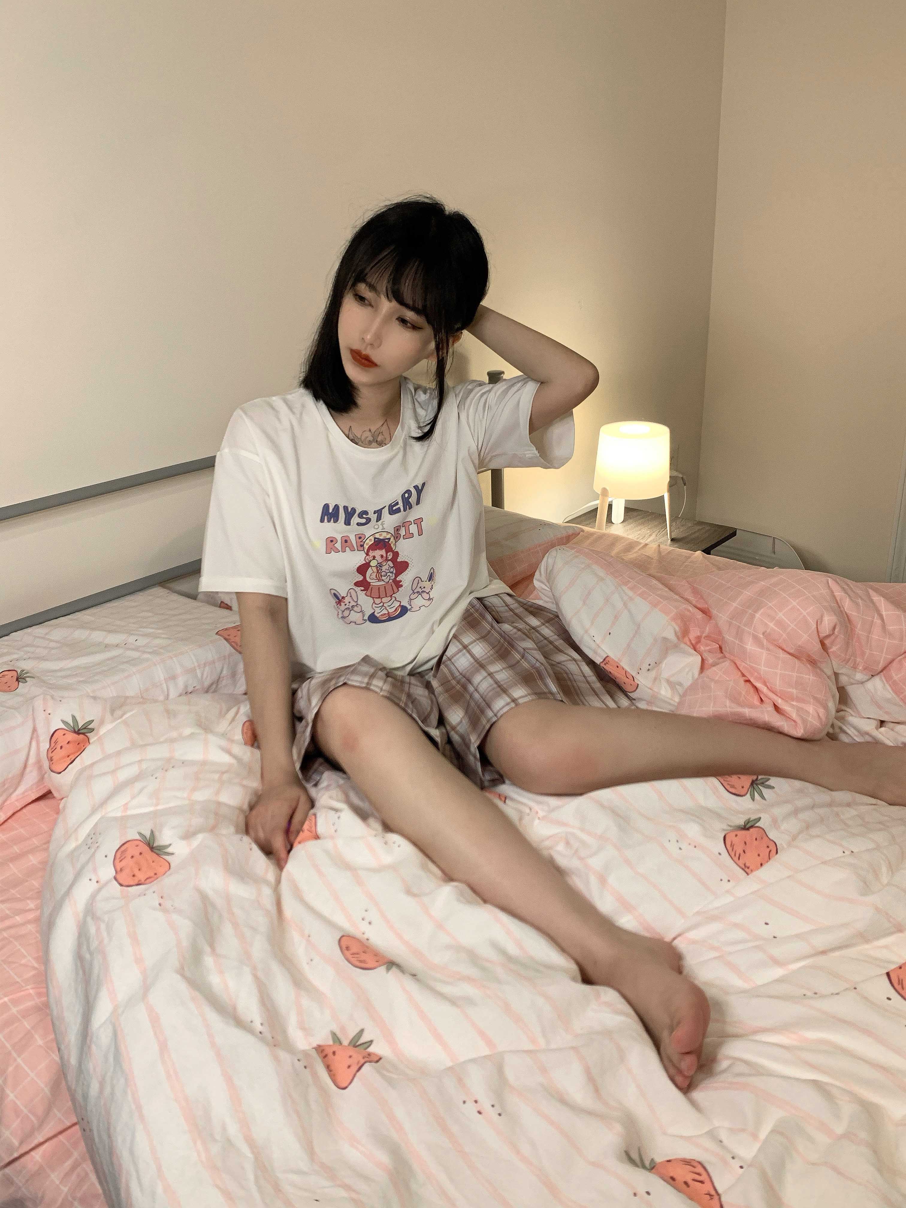 B站UP狐洛洛子-套图合集【329P】【1.31G百度云】