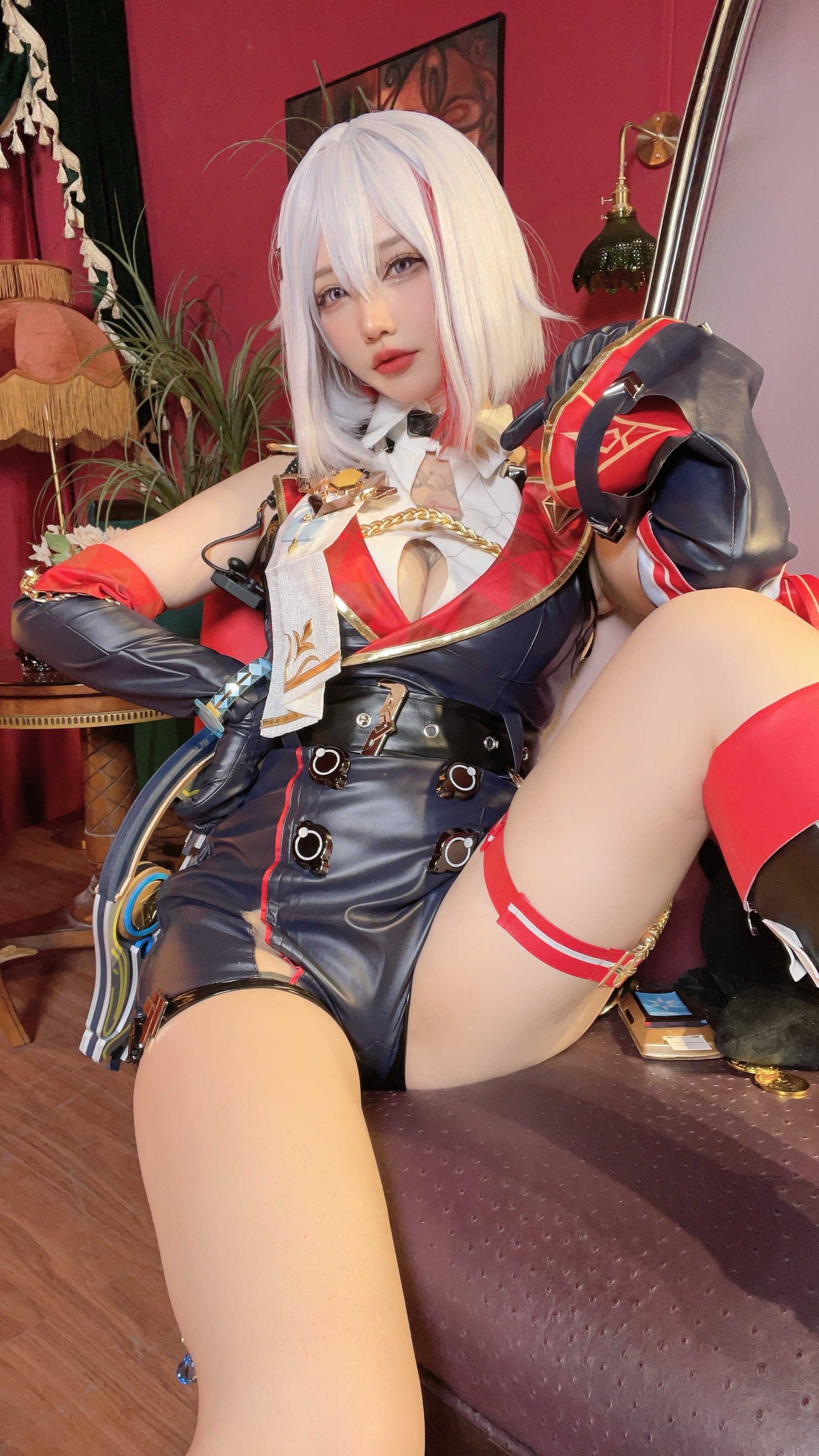 B站UP狐洛洛子-套图合集【329P】【1.31G百度云】