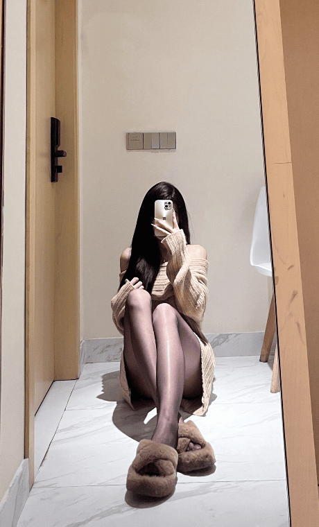 极品福利姬美女 蒜香饼干@蒜香小饼干 – G奶萝莉视频福利合集 1.02G/23V+208P