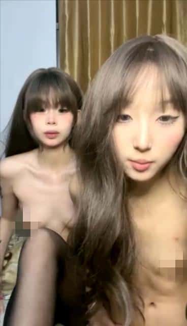 清纯19姐妹花，超嫩一起自慰，外表甜美清纯，女女舌吻，互相掰穴，透明假屌骑坐，道具一起插1v358mb