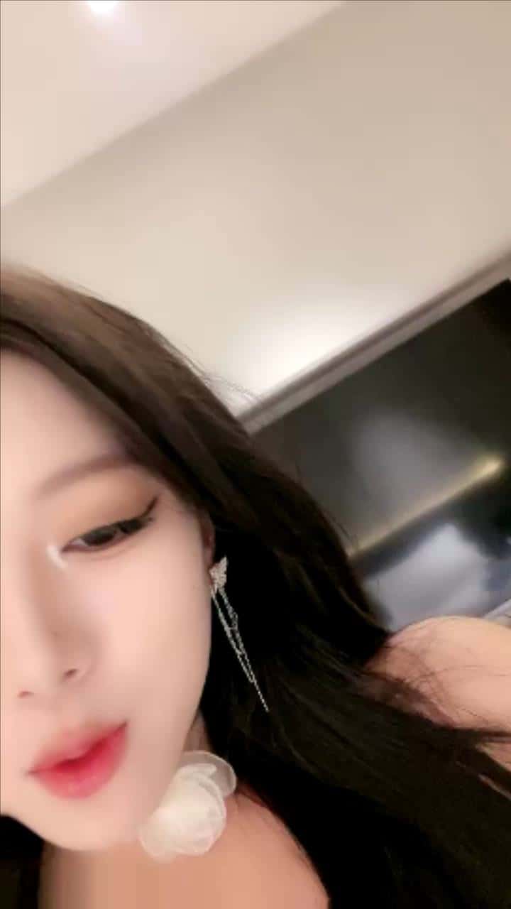 @汝 9.2高颜值窈窕身材美妙酮体蜜穴汁水泛滥操起来又紧又润拉丝肉棒高潮爆汁小嘴吮精1v2.14gb