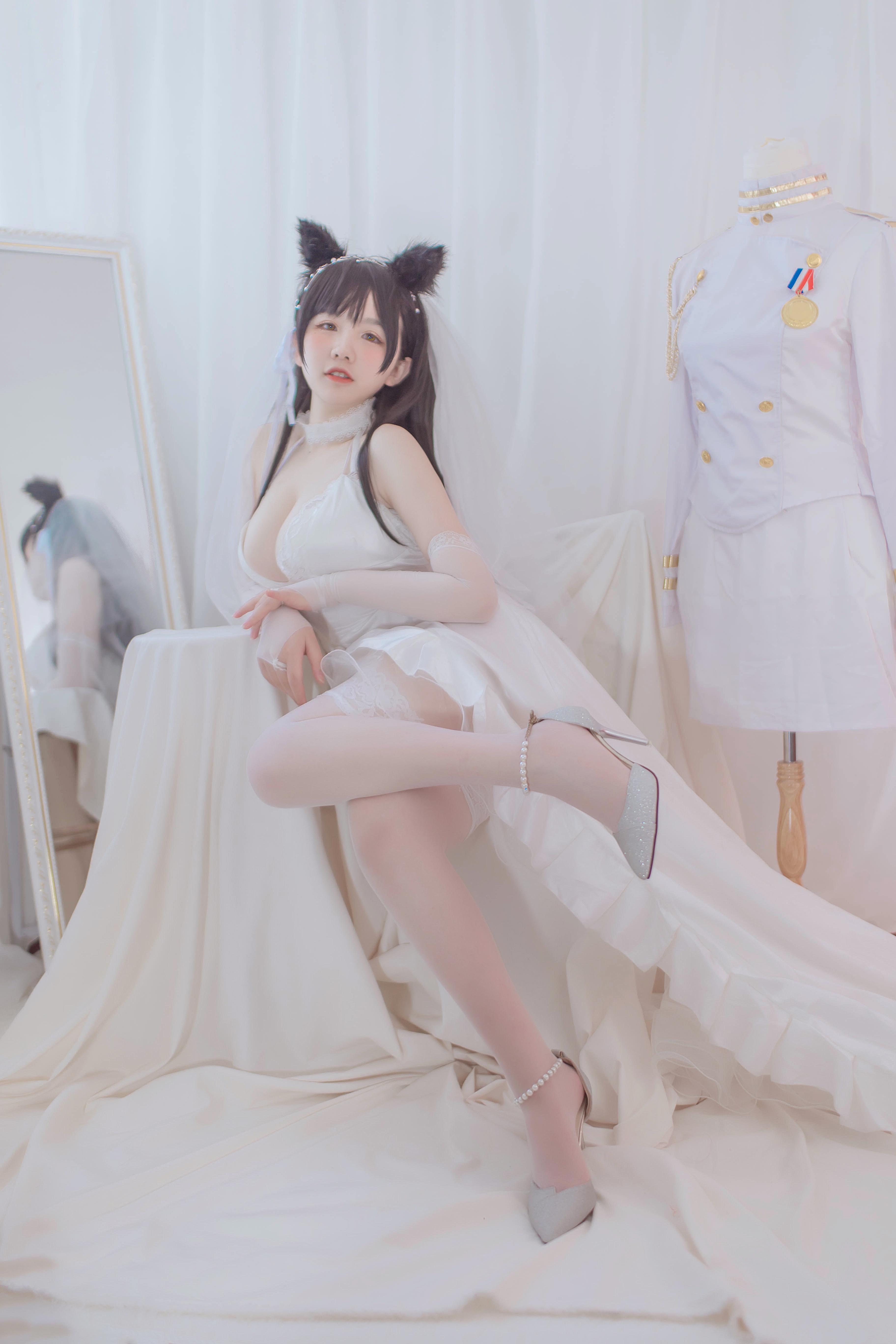 阿半今天很开心 - 经典 爱宕婚纱 [36P][136MB百度云]