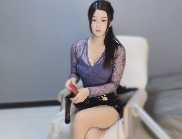 桃桃奶冻咩小妈和继子-上  1V163M百度盘