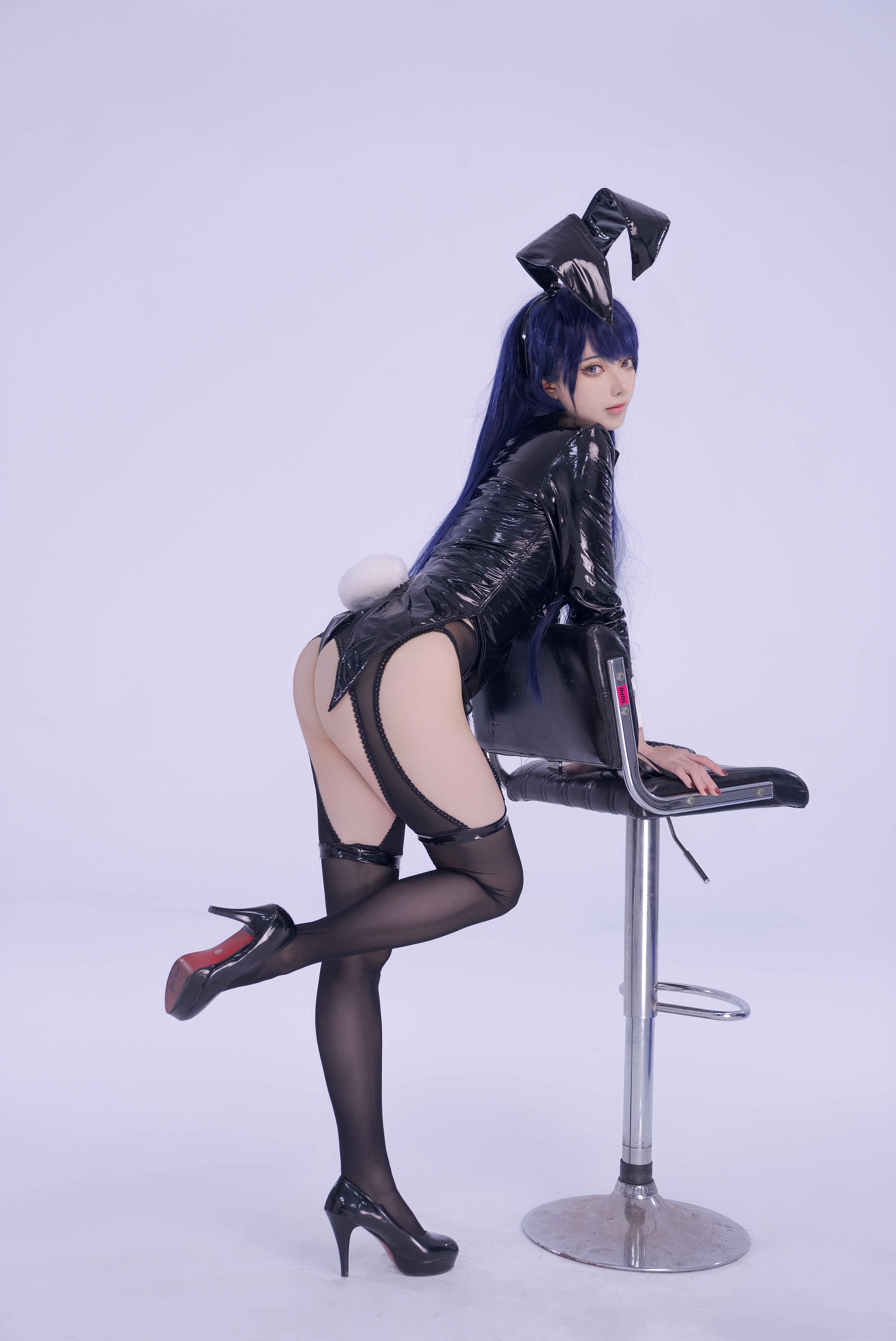 【新】炭烤莉莉黑-更衣人偶 兔女郎【50P】【822MB百度云】