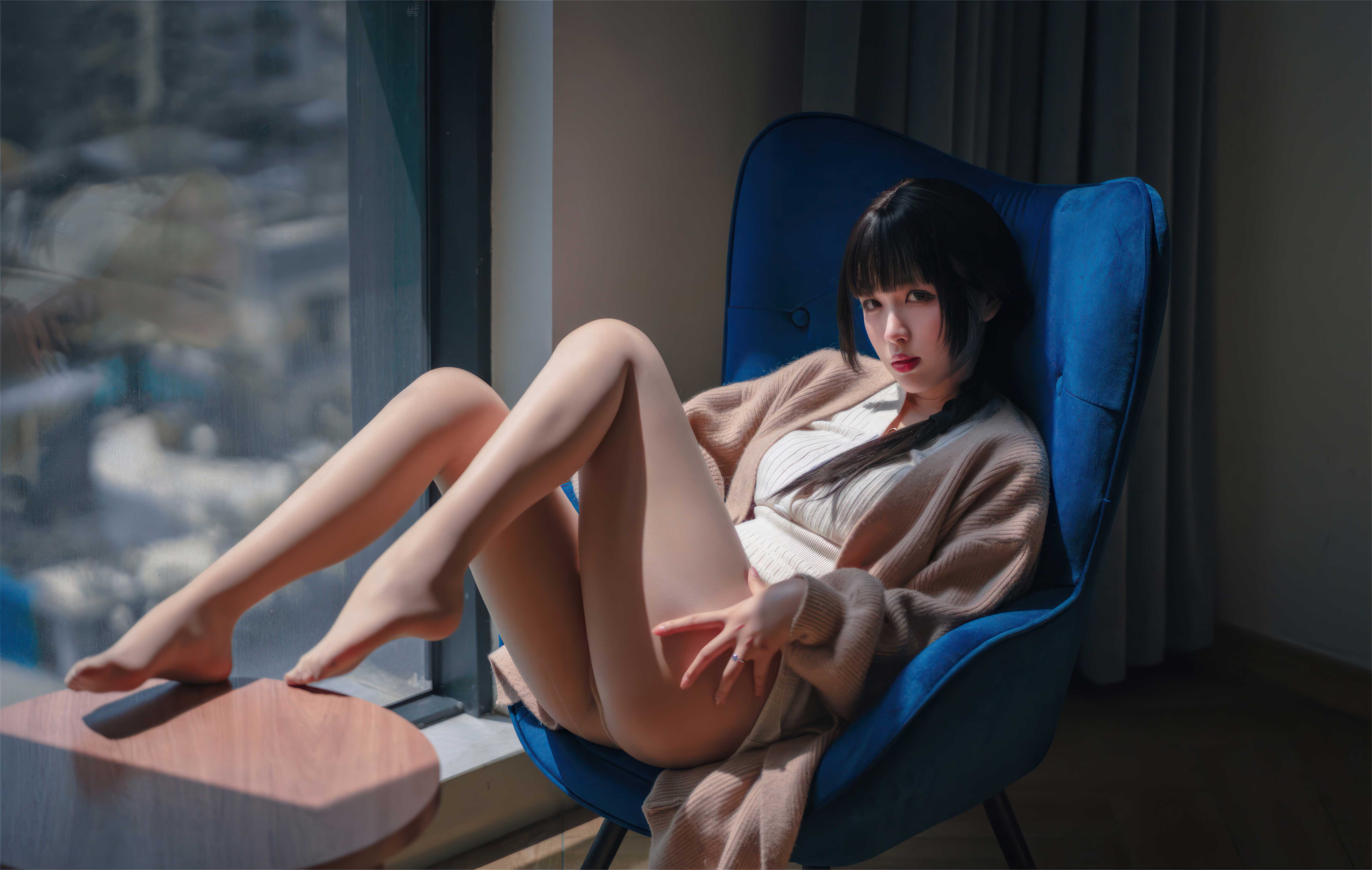 【新】轩萧学姐 -  肉丝家妻[70P][555MB百度云]