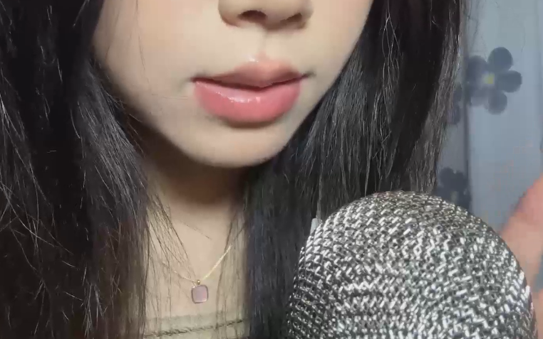 青蛙猪爱睡觉 黏糊糊的蜂蜜舔舐 1V541M百度盘