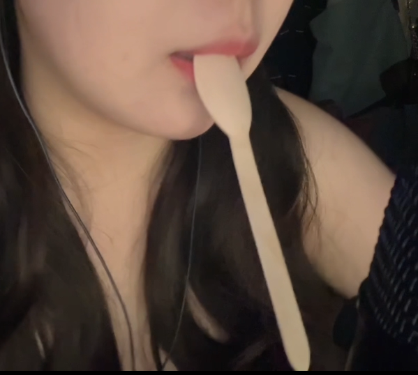 夜猫子 舔酸奶 1V364M百度盘