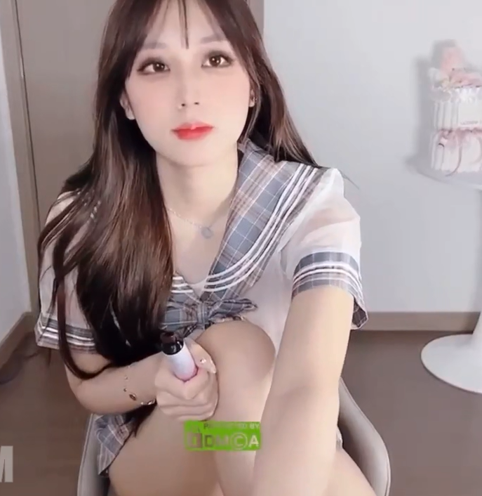 Stripchat极品主播-Kikey_babe-JK萝莉装（1V,834M）