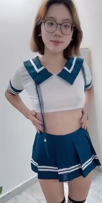 极品眼镜反差婊-蓝姐姐-定制自慰合集 2（3V,196M）