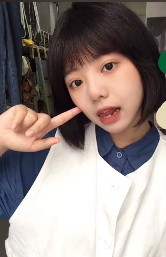 反差清纯美少女-李月-啪啪流出（46P,7V,1.02G）