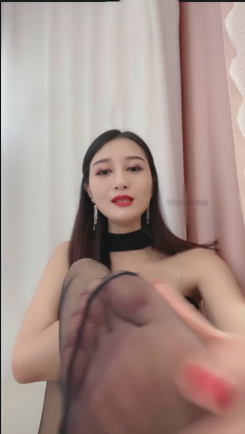 套路直播安妮女王Ss – 口水盯S5次【1V】【812MB百度云】