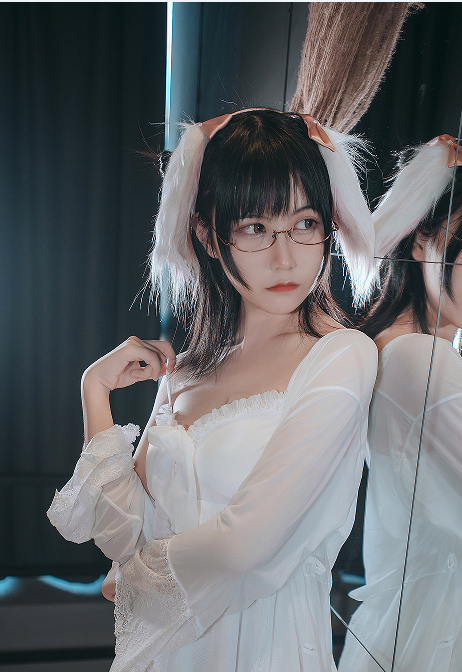 枸名 - 睡衣兔子 [28P]269M百度盘