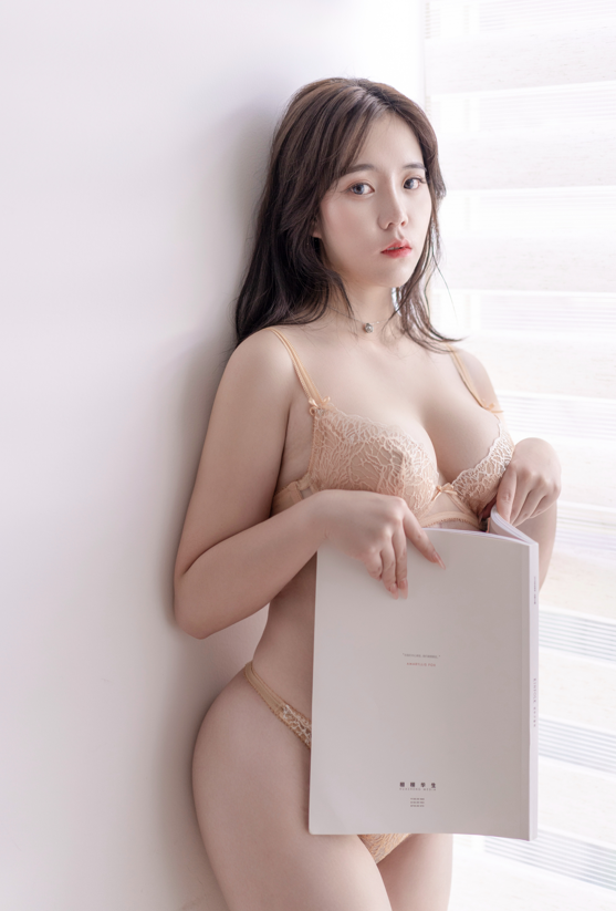小何童鞋 31套合集 【382P7V6.23G】