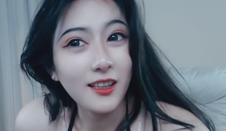 姜太秋 英雄救美+舞蹈  1V144M百度盘