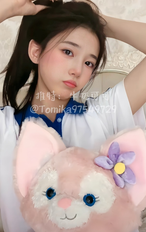 牛奶可可 –高颜值白富美女 学校露出走光