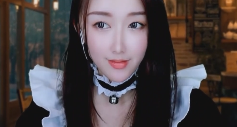 李允儿_温柔女仆咖啡店+轻语聊天+掏耳服务1V346M百度盘