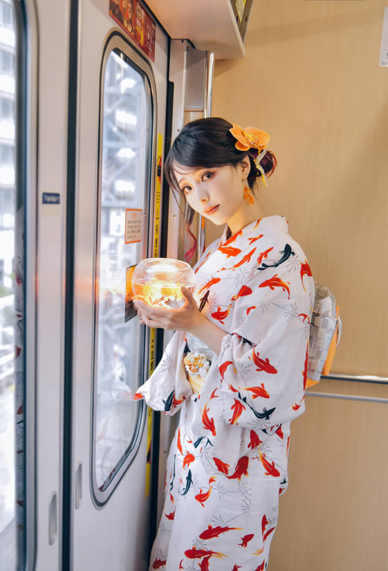 ElyEE子 Vol.142 2024 September - Tier 4 【114P5V486M】