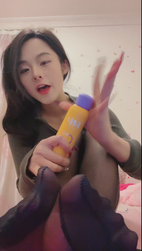 套路直播不知名美女-黑丝红绿灯羞辱寸止倒计时【1V】【345MB百度云】