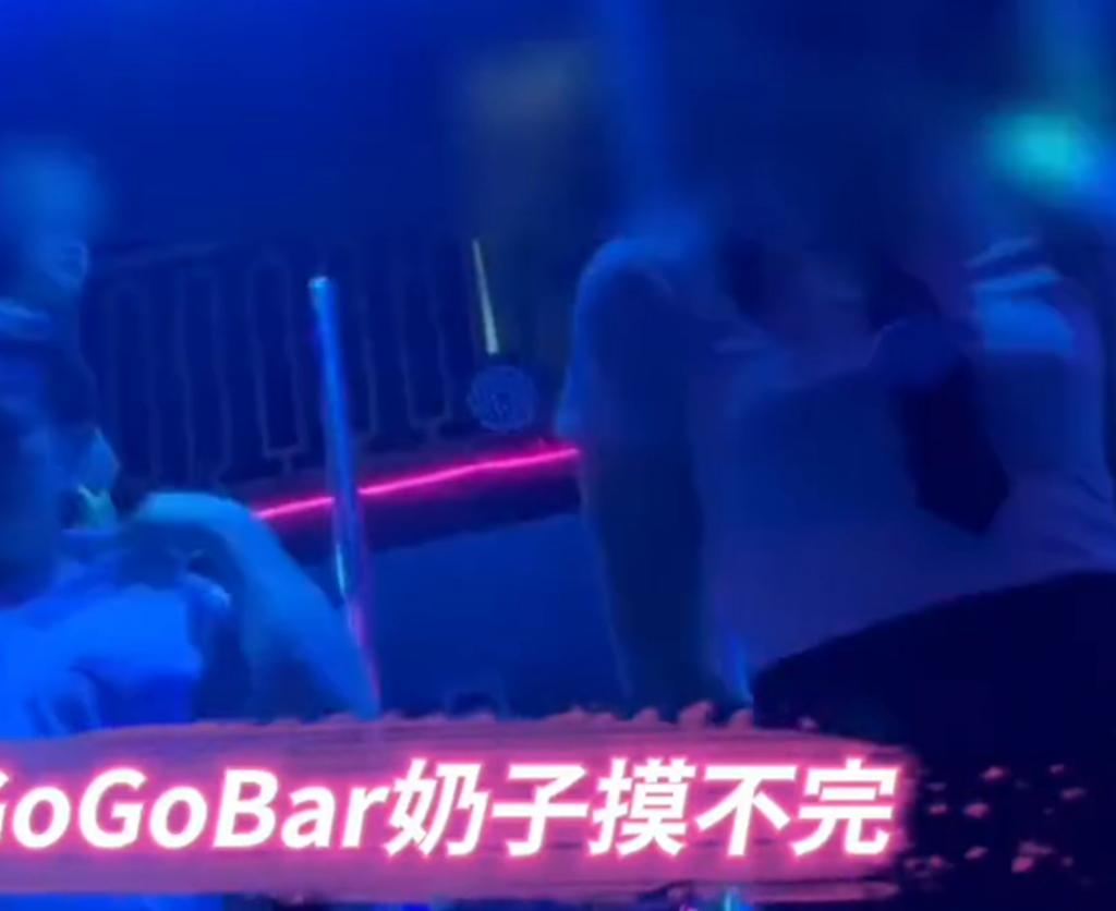 台湾情色导演-恩凯-九头身泰妹(1V,3.37G)