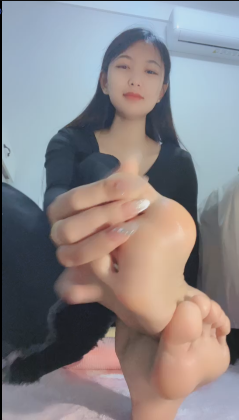 玩物直播小樱-裸足灯辱骂两次【1V】【512MB百度云】