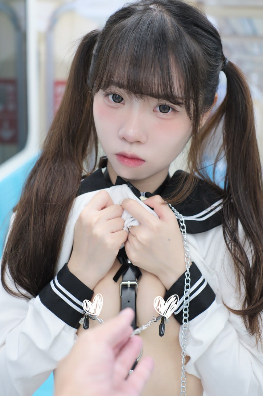 可可小白兔  - 電車上の女高中生70P140M百度盘