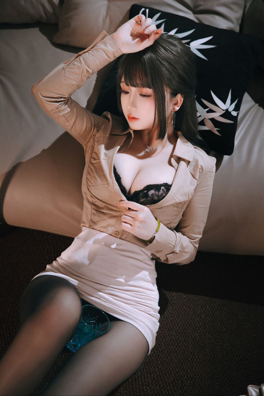 日奈娇 NO.224 醉酒的同事[243P8V-2.51G]百度盘