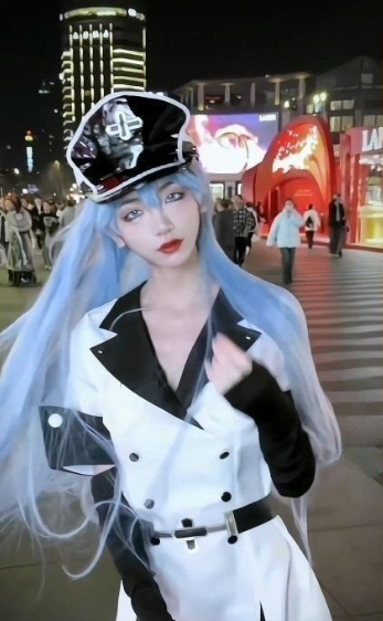 抖音 藤原yuki coser啪啪啪 （227mb+40v）