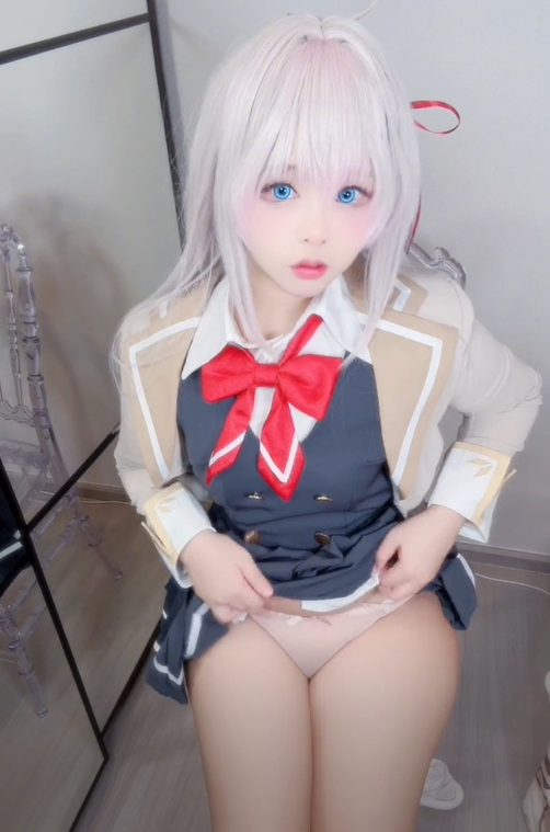 remukira 害羞会说俄语的艾莉同学~主动脱下白丝露出小穴 【1V23M】
