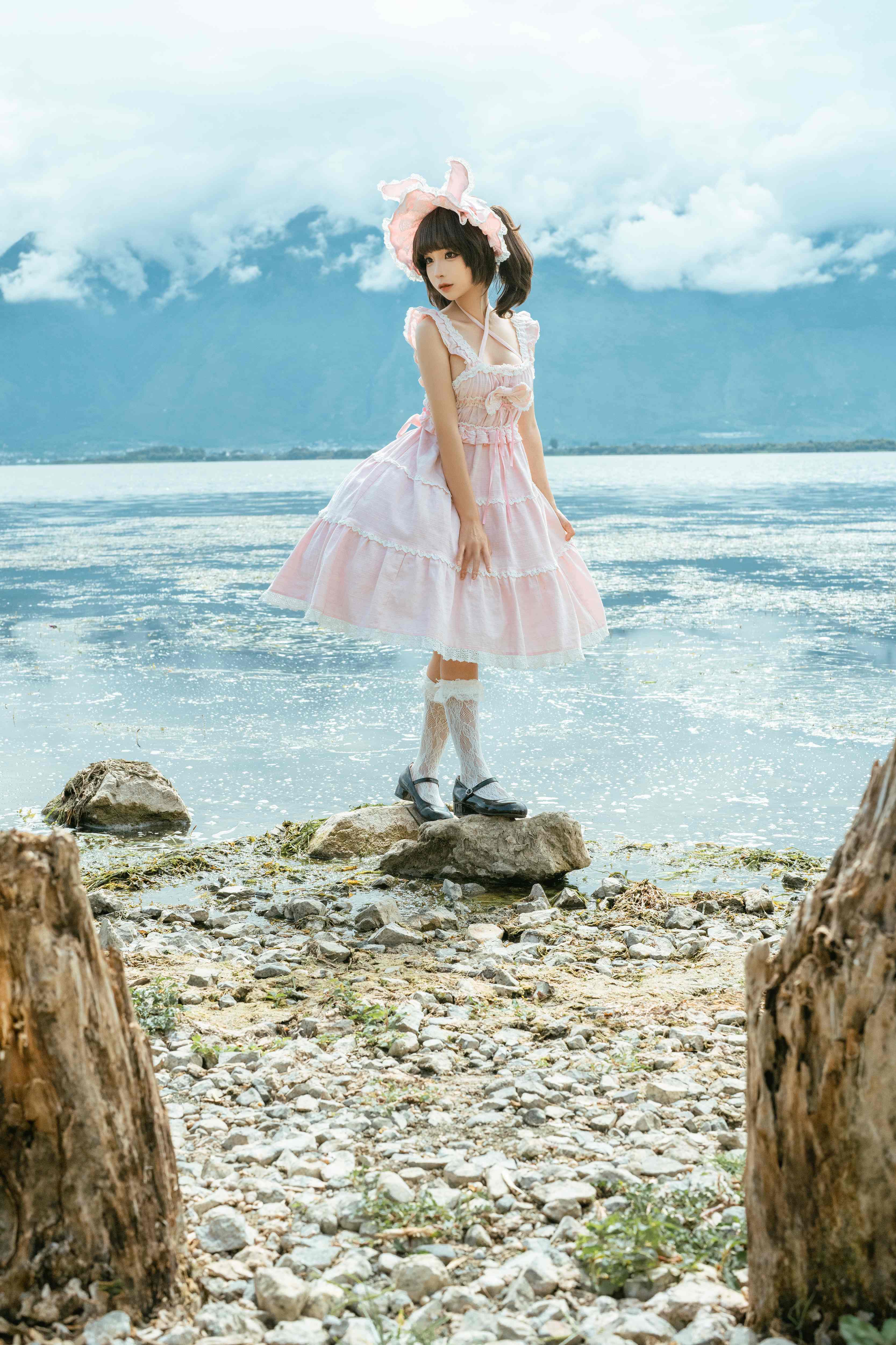 0012#蠢沫沫 - 湖边的少女