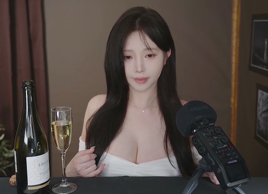 Yoonying 幕后工作揭秘 【1V640M】